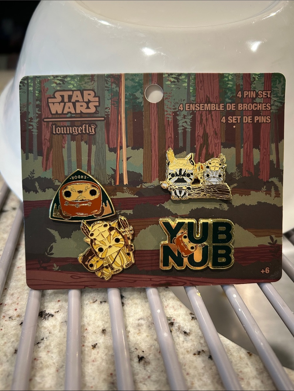 Loungefly Star Wars Kids Yub Nub Pin Set - Green & Gold
